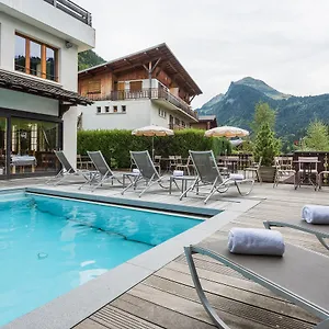 Le Petit Dru Morzine